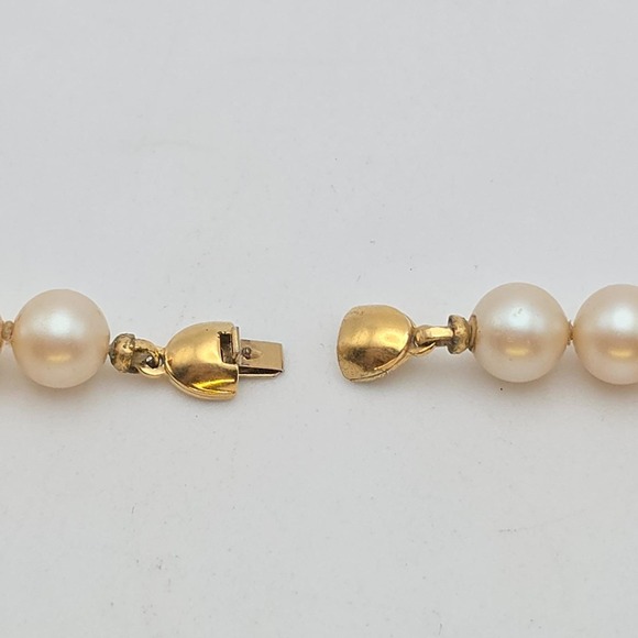Vintage MONET Faux Pearl Necklace Hand-tied Glass Bead Gold Plate‎ Locking Clasp - Picture 7 of 9